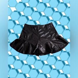 Edge Skorting Around (Skirt Shorts thing)